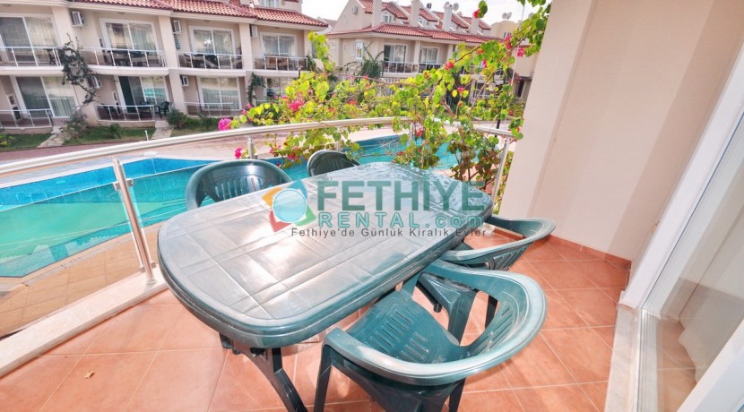 Kiralık denize sifir ev Fethiye denize sıfır eşyalı yazlık Daire