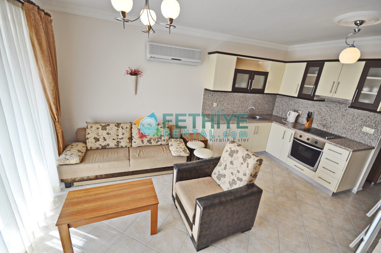 Kiralık denize sifir ev Fethiye denize sıfır eşyalı yazlık Daire