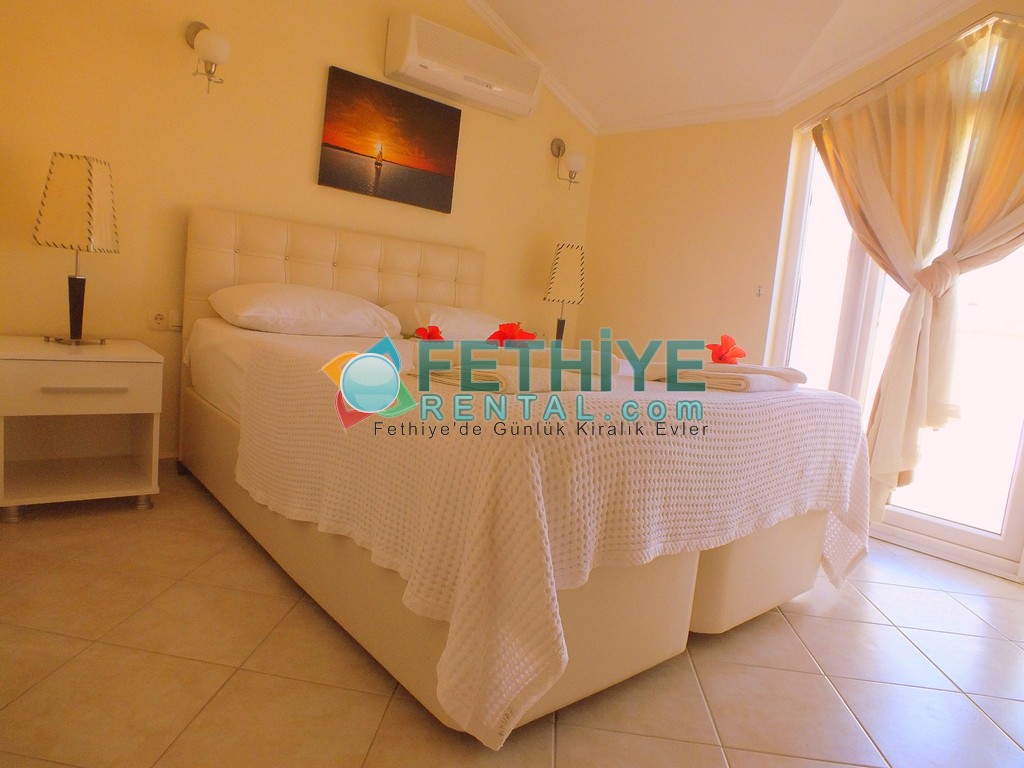 Denize Sıfır Site içinde Yazlık Ev Fethiye Ölüdeniz Kayaköy Günlük