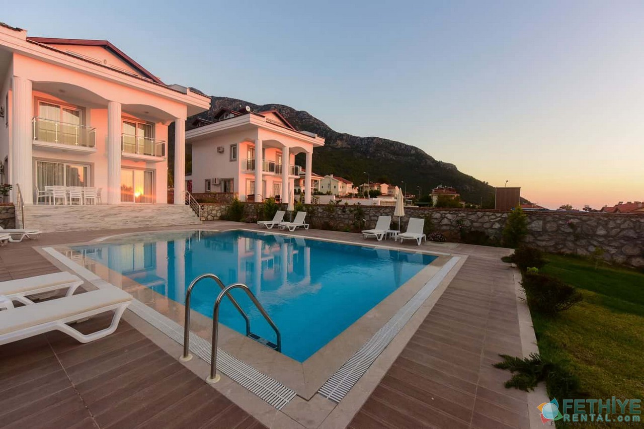 Günlük Kiralık Villa Ölüdeniz 4 Yatak Odalı 4 Banyo Tuvalet Özel Havuz